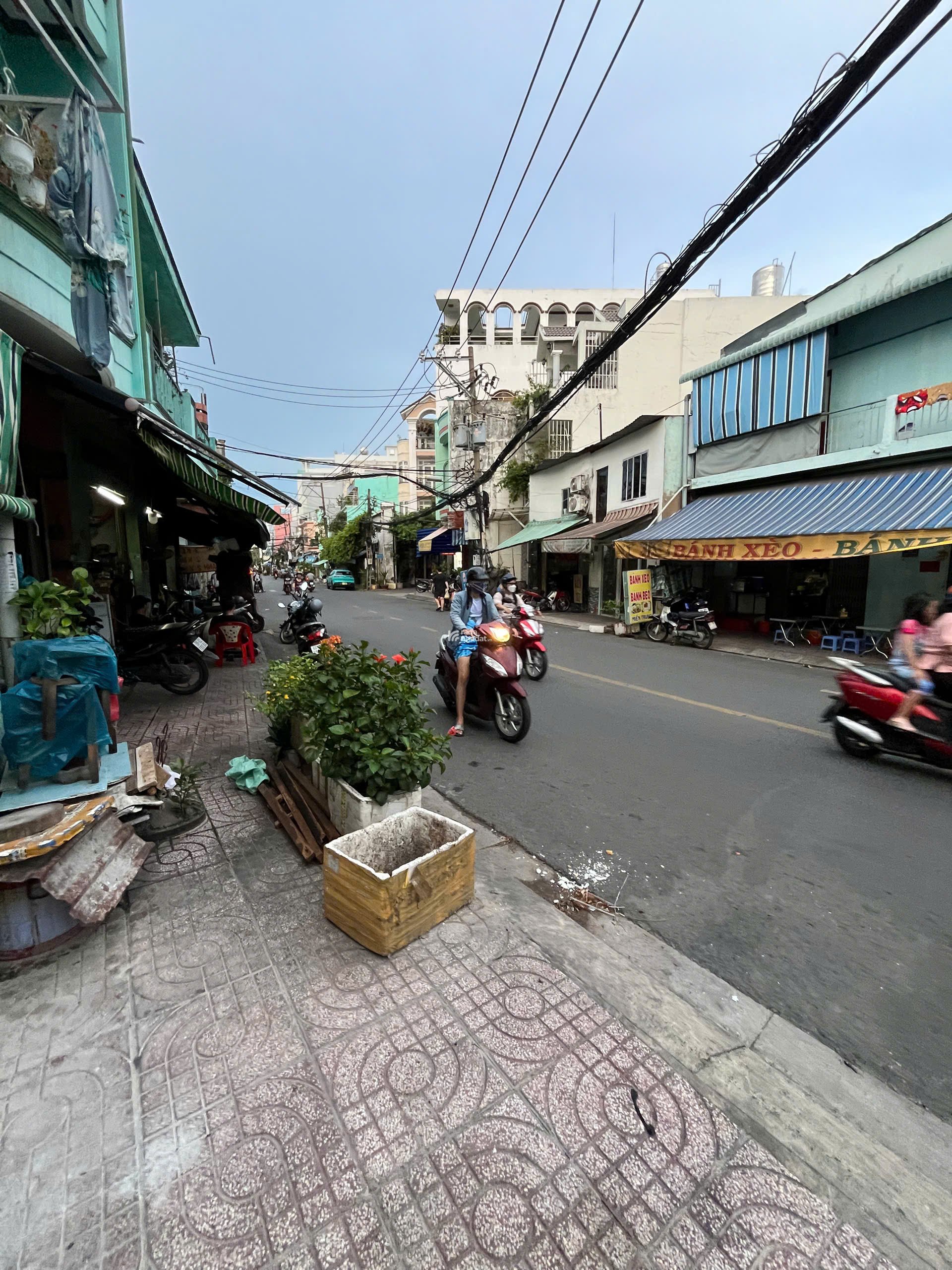 MTKD đường Lương Thế Vinh, 97m2 ngang 6m, 4 tầng, Chỉ 14.7 Tỷ, Kinh doanh sầm uất