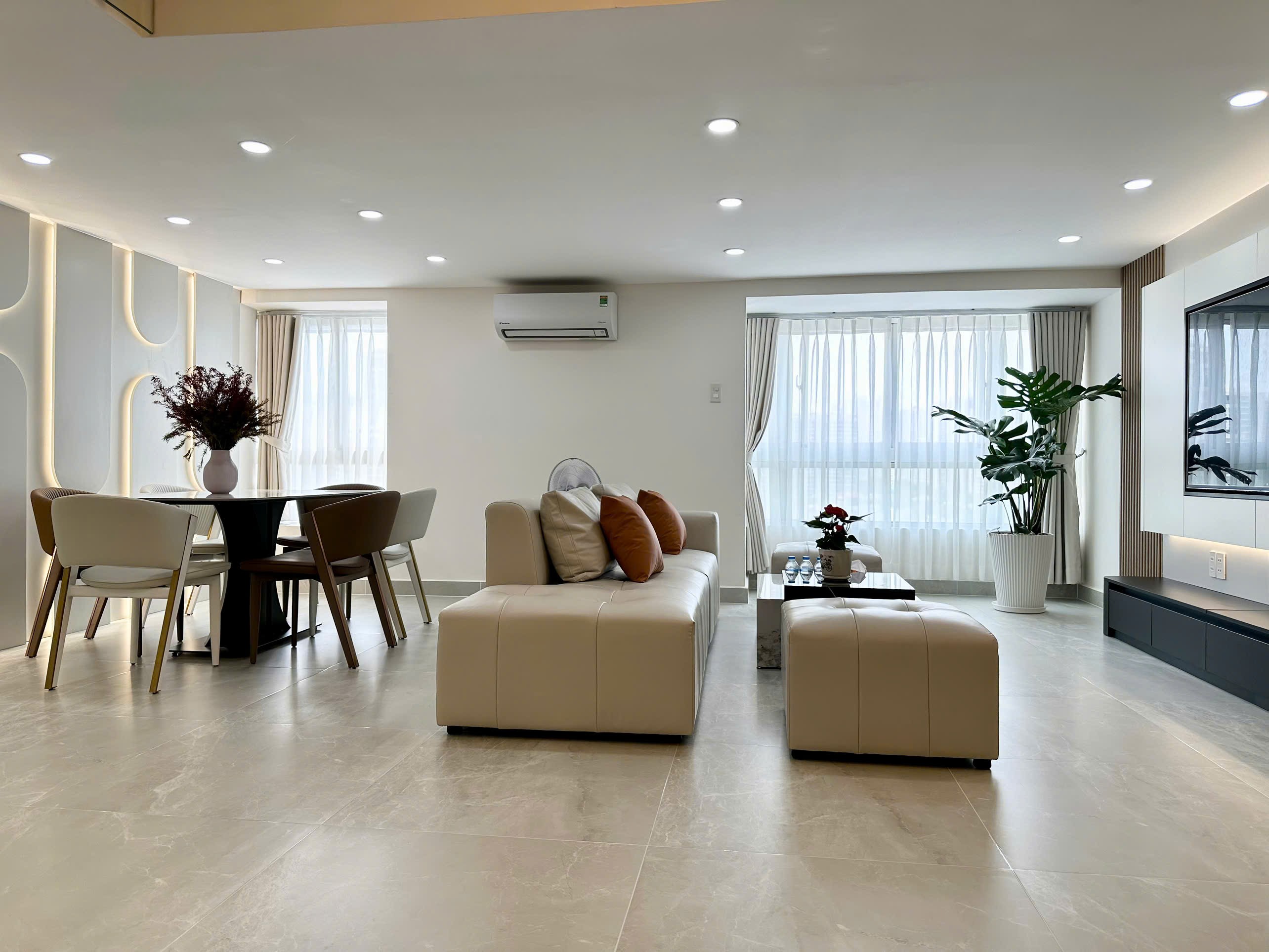Bán Duplex Sky garden 1, PMH, Q7, 4PN nhà mới đẹp, giá 9,5 tỷ