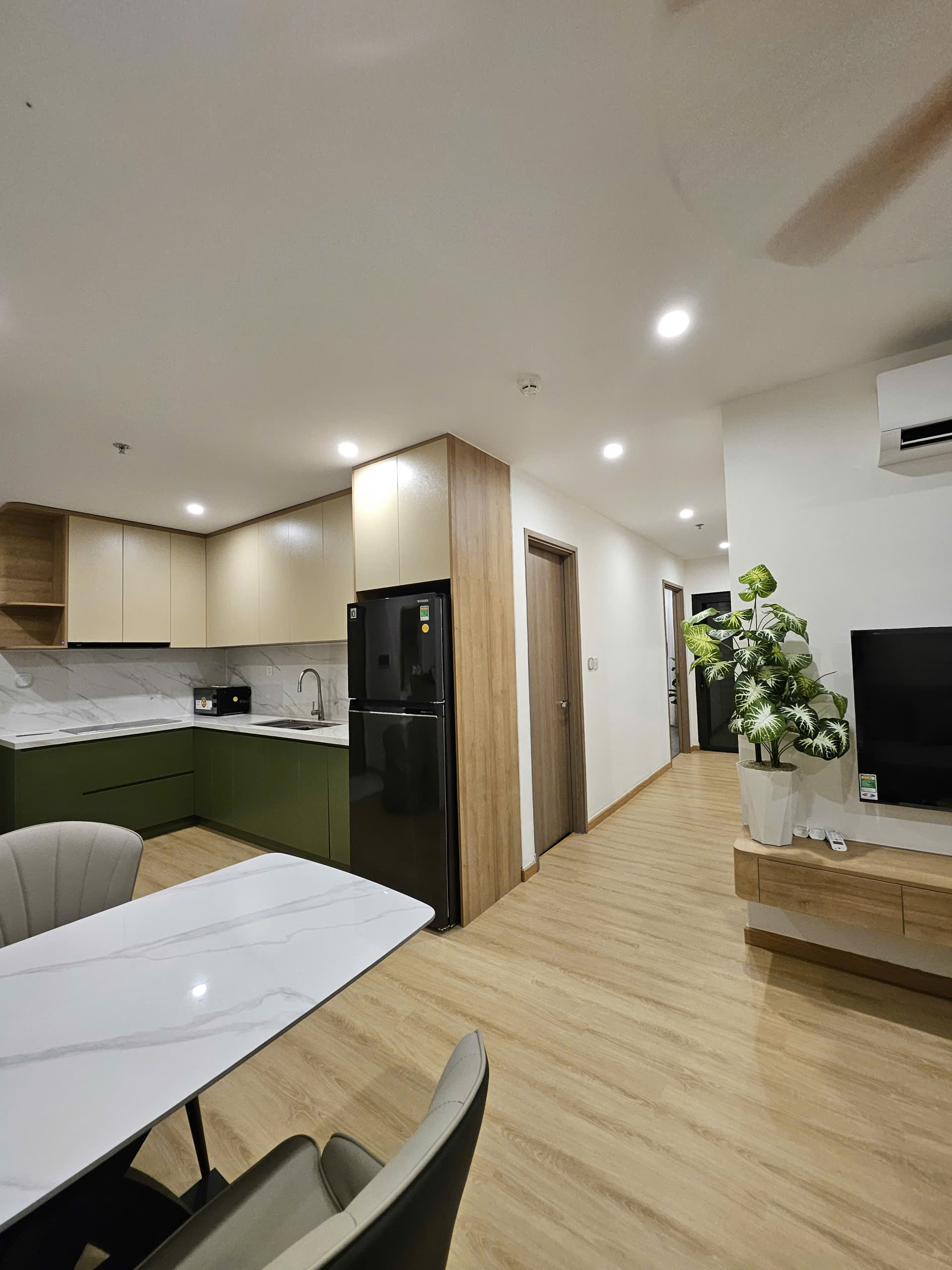 CHO THUÊ CĂN 3PN2WC FULL NỘI THẤT GIÁ CHỈ 20 TRIỆU - GLORY HEIGHTS