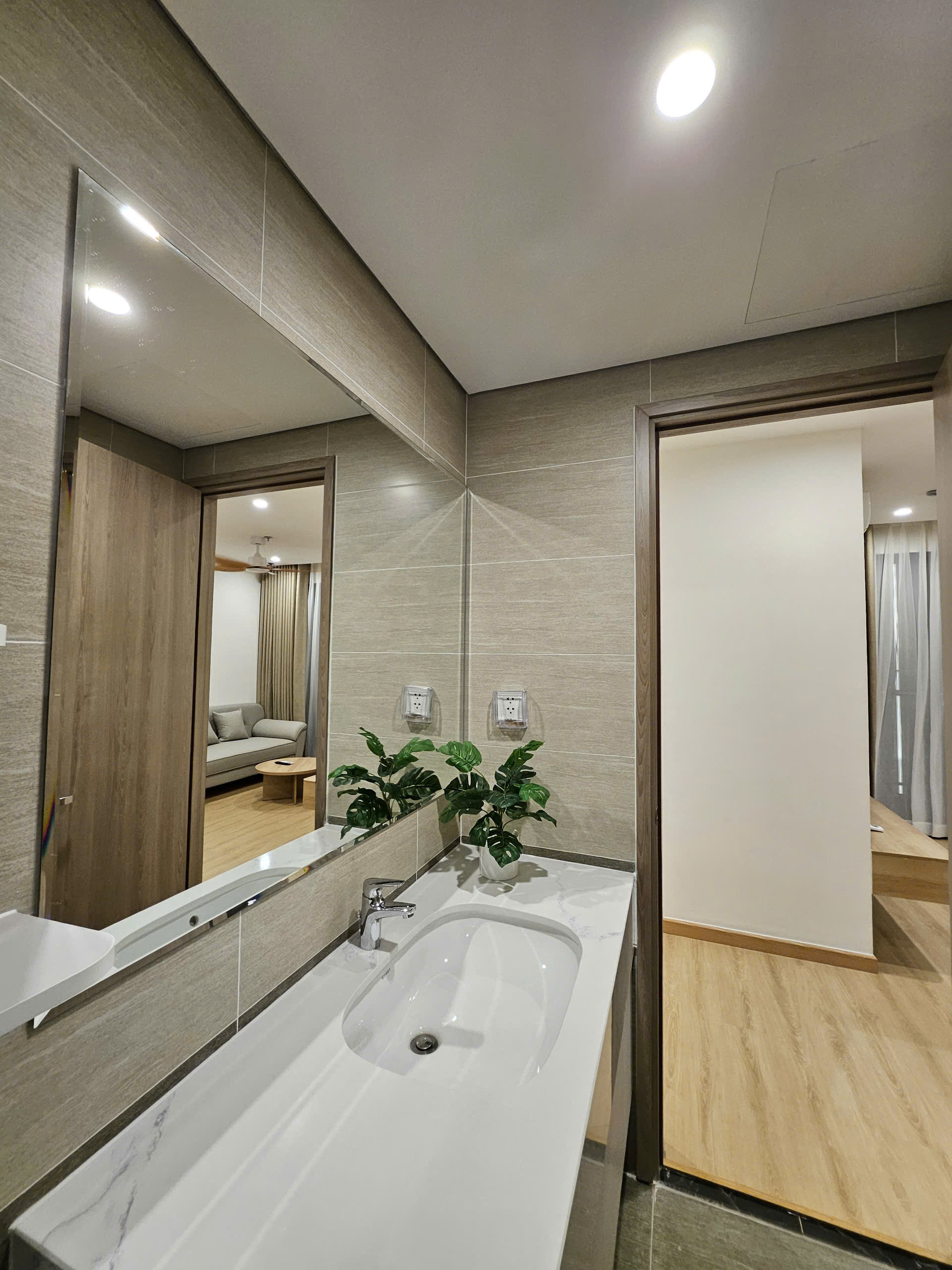 CHO THUÊ CĂN 3PN2WC FULL NỘI THẤT GIÁ CHỈ 20 TRIỆU - GLORY HEIGHTS