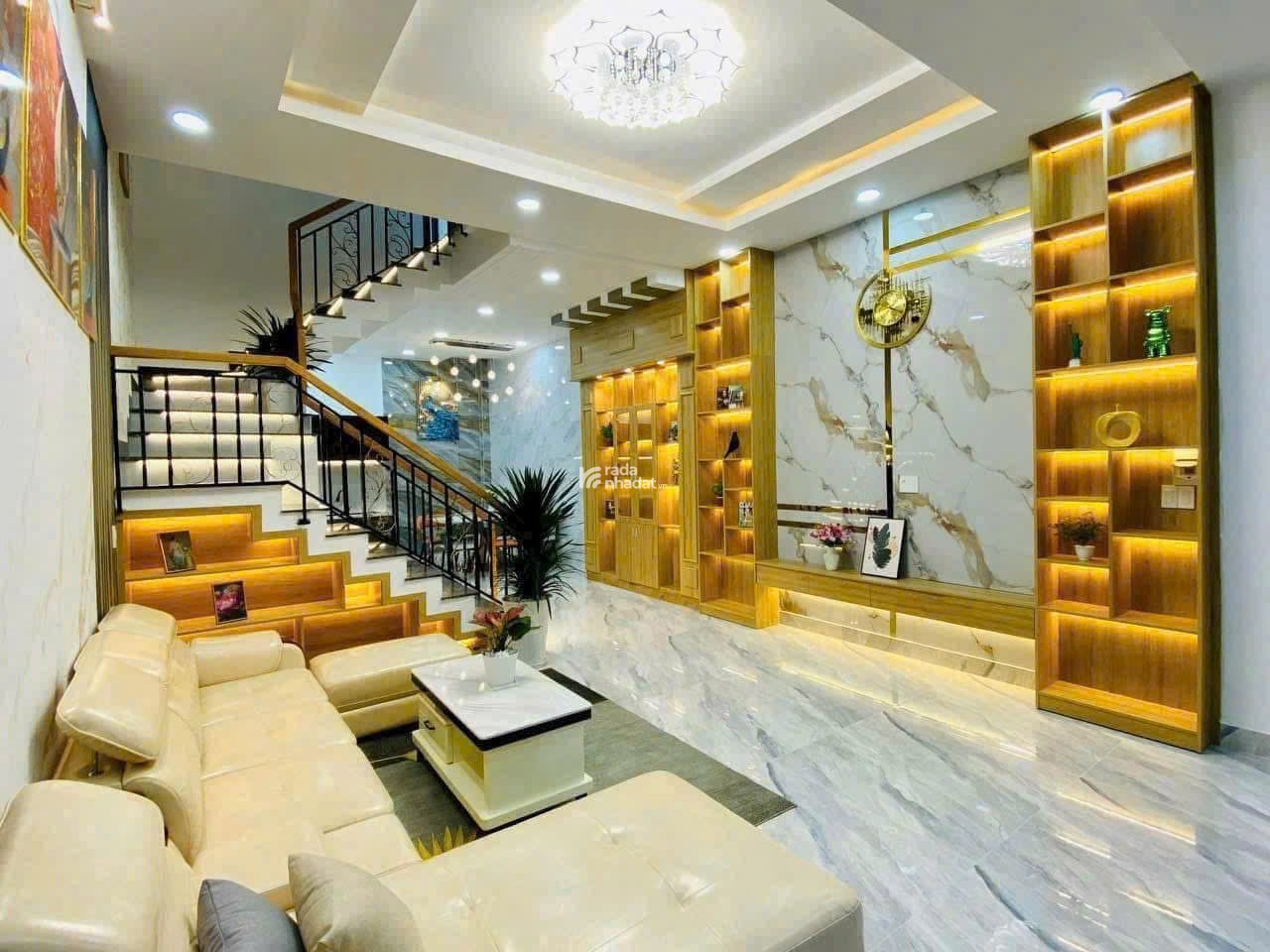 Bán nhà ngay sân bay 41m2 giá 2 tỷ 550 triệu đường Yên Thế, phường 2, Tân Bình.