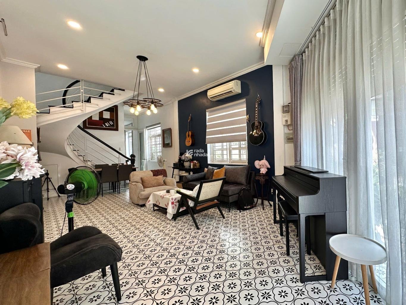 MẶT TIỀN CĂN GÓC KD ĐA NGÀNH, KHU VIP PHAN XÍCH LONG, 4 TẦNG 4X16 CHỈ 26,5 TỶ.