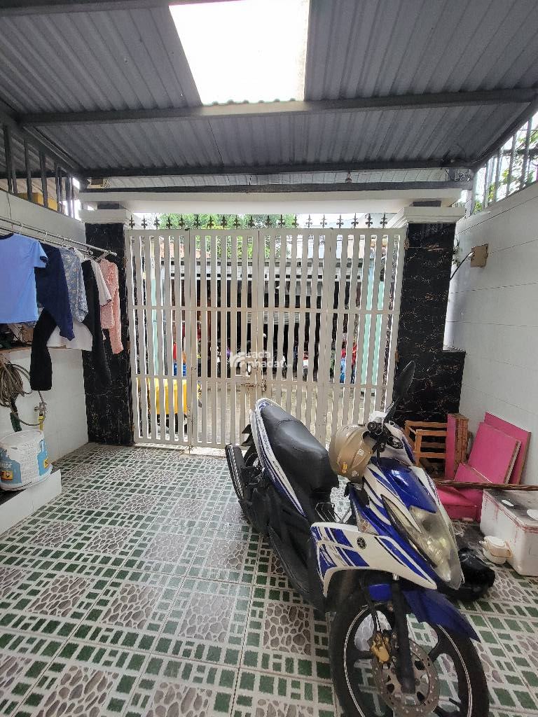  HXH 1 TRỤC, NHÀ MỚI 2 TẦNG, SÁT ĐƯỜNG TỈNH LỘ 43, BÌNH CHIỂU, THỦ ĐỨC. 