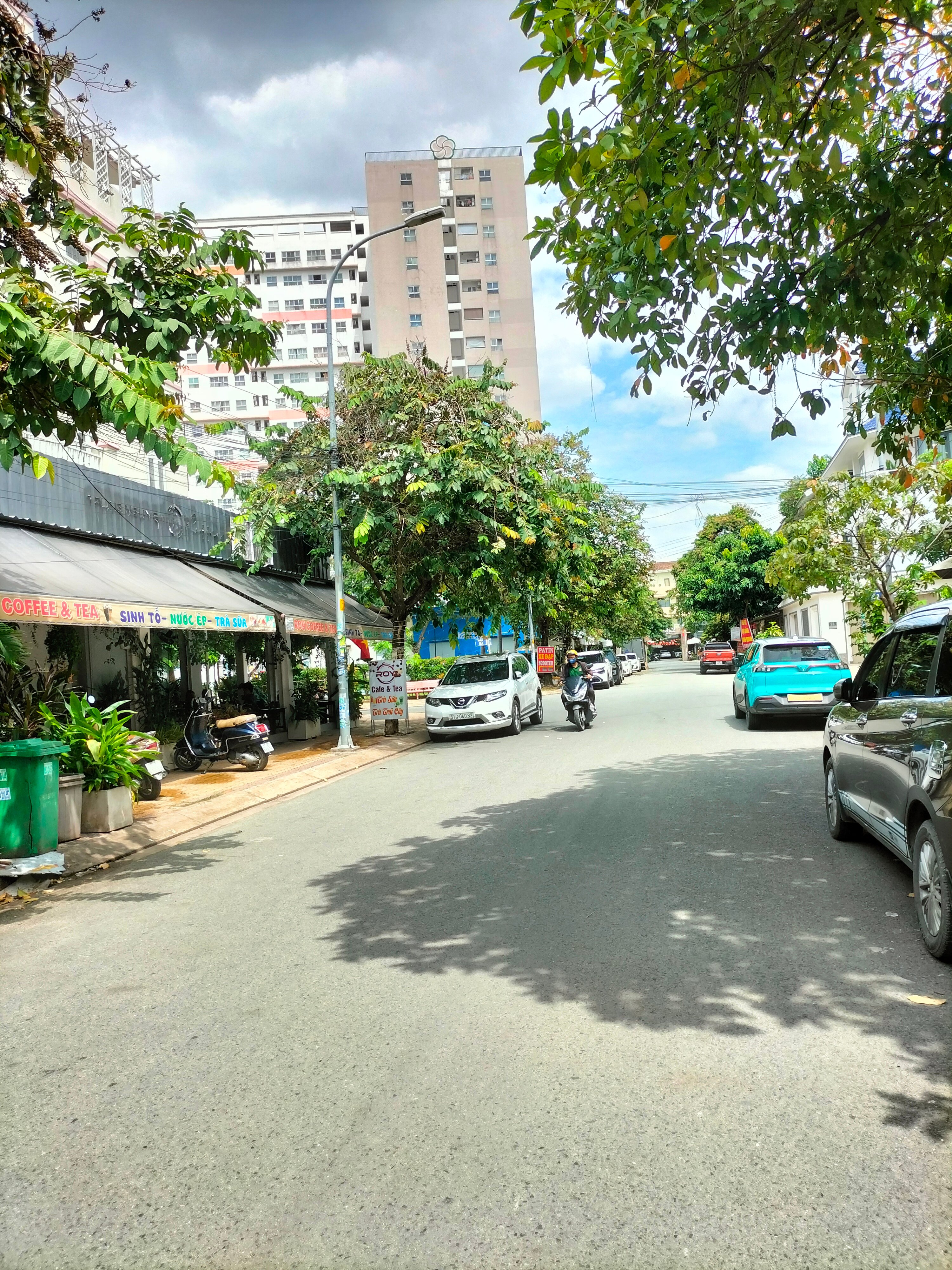 BÁN CHDV 3TẦNG NGAY KÝ TÚC XÁ CAO ĐẲNG CÔNG THƯƠNG DÒNG TIỀN ỔN ĐỊNH - 100M2 - HẺM XE TẢI -14.X TỶ 