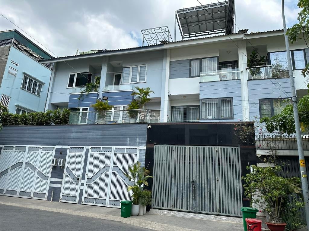 BÁN CHDV 3TẦNG NGAY KÝ TÚC XÁ CAO ĐẲNG CÔNG THƯƠNG DÒNG TIỀN ỔN ĐỊNH - 100M2 - HẺM XE TẢI -14.X TỶ 