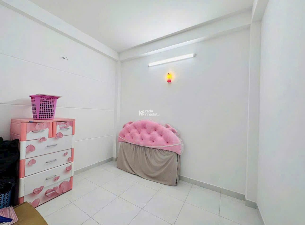 Cần bán nhà ngay đường số 20, Thủ Đức. Giá: 2 tỷ 120tr, sổ hồng riêng, đường ô tô