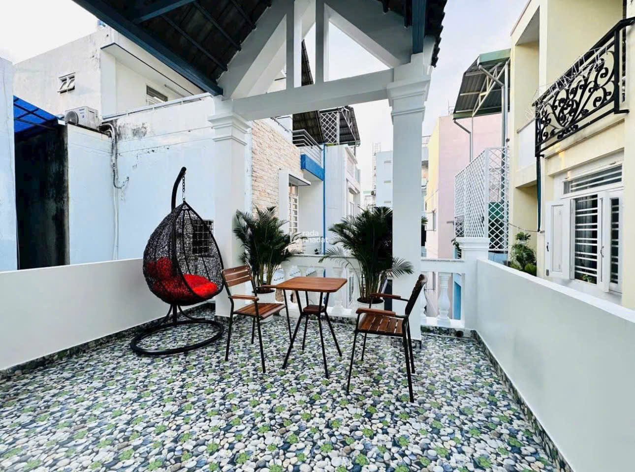 Cần bán nhà ngay đường số 20, Thủ Đức. Giá: 2 tỷ 120tr, sổ hồng riêng, đường ô tô