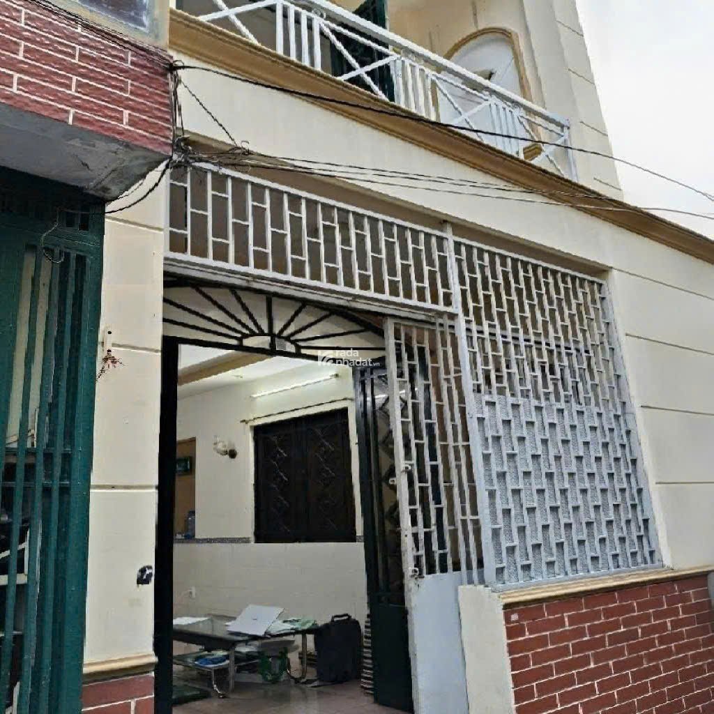 Nhà hẻm Cách Mạng Tháng Tám -QUẬN 10 -3.7 x 13 m -4.2 tỷ