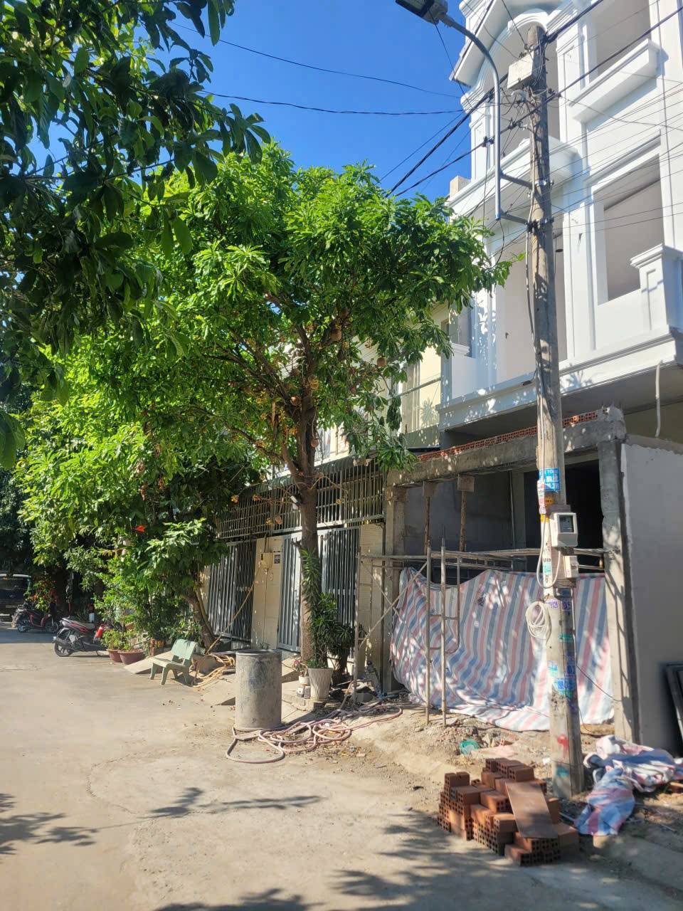 Giá Chỉ 4.15 Tỷ, Nhà Đẹp - Hẻm ÔTÔ Nguyễn Duy Trinh - Quận 9 Cũ TĐ
