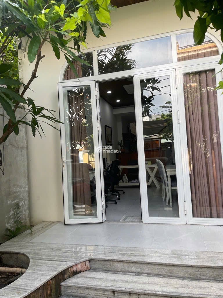 Nhà Siêu Đẹp Thiết Kế Bởi Kiến Trúc Sư Nổi Tiếng 1 trệt 2 Lầu- LoTTe Mart Nguyễn Văn Lượng