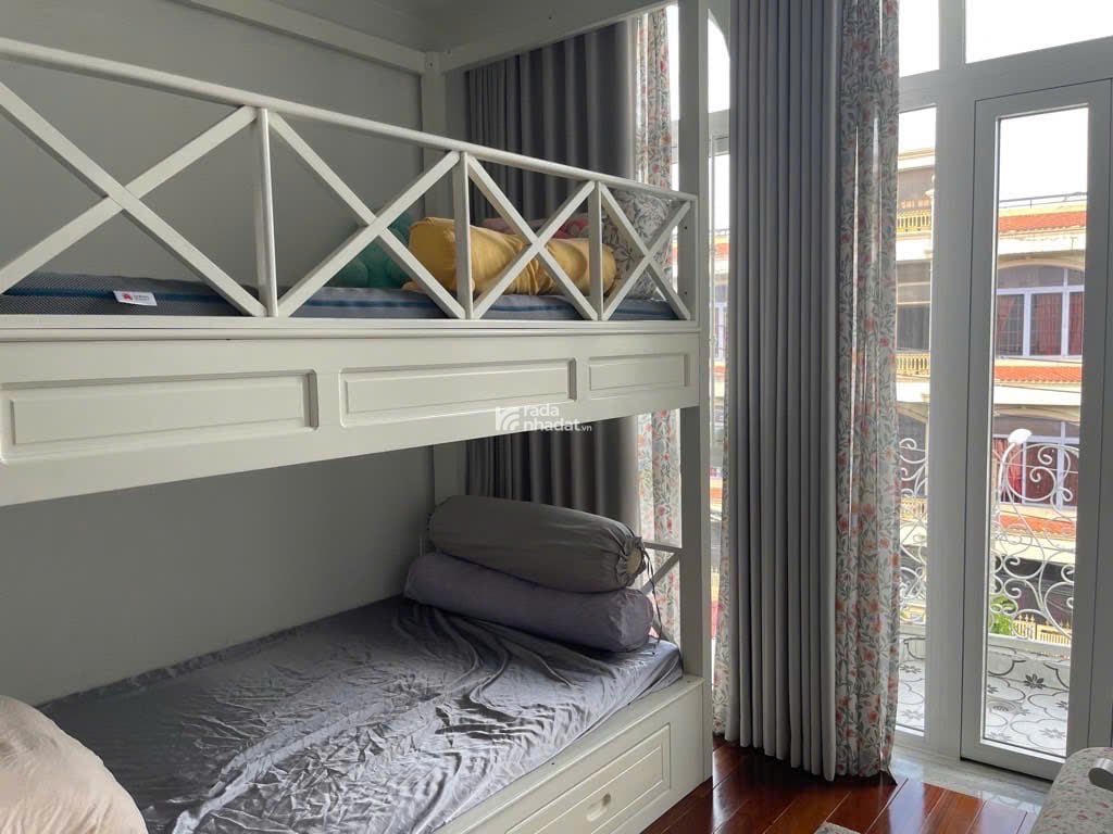 Nhà Siêu Đẹp Thiết Kế Bởi Kiến Trúc Sư Nổi Tiếng 1 trệt 2 Lầu- LoTTe Mart Nguyễn Văn Lượng