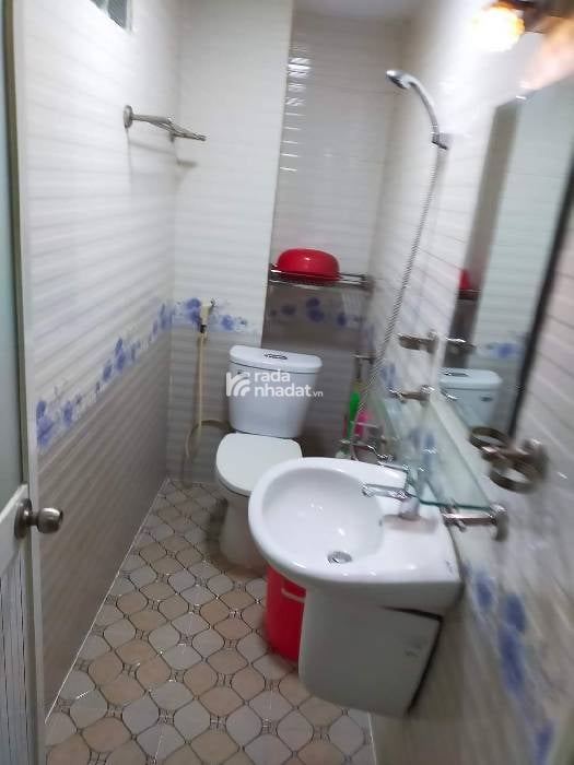 HẺM XE TẢI THÔNG - GẦN TRƯỜNG TRẦN PHÚ - CAO ĐẲNG GTVT- 7PN- 7 WC - 5 TẦNG - 64M2 - CHO THUÊ 20 TR