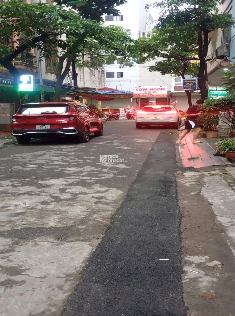 NHÀ ĐẸP 6 TẦNG - CHUẨN PHÂN LÔ - PHÙNG CHÍ KIÊN - THANG MÁY FULL NỘI THẤT TIỀN TỶ