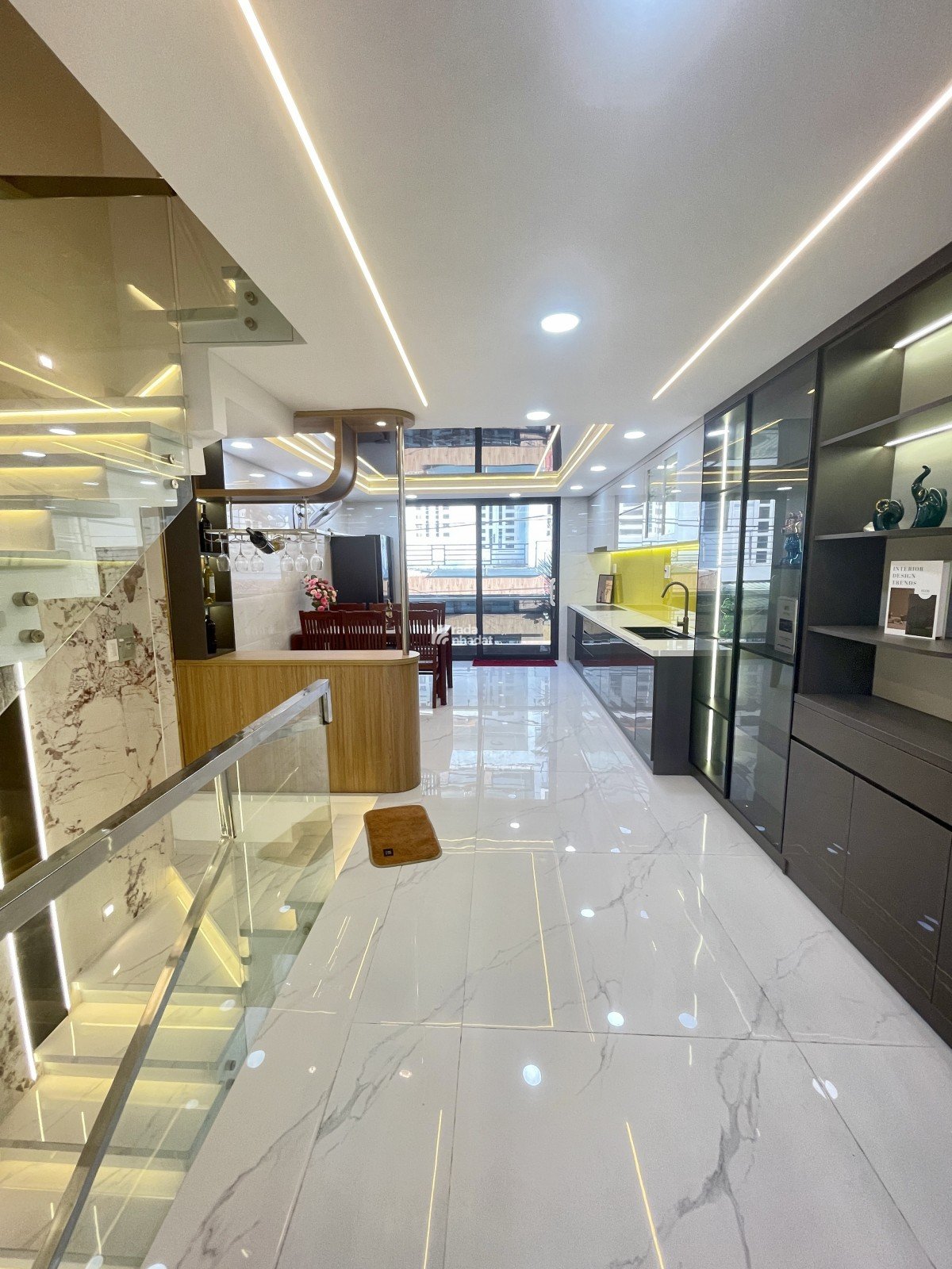 SIÊU PHẨM 6 TẦNG ĐẸP NHƯ TRANH - 64m2 (416) HXH TRÁNH - 8.79 TỶ