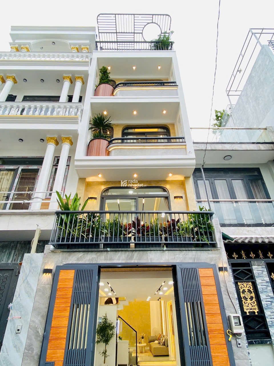 Bán nhà giá ngộp DT 46m2 Thích Quảng Đức, P5, Phú Nhuận giá chỉ 2tỷ350tr. Nhà Sổ Hồng Riêng