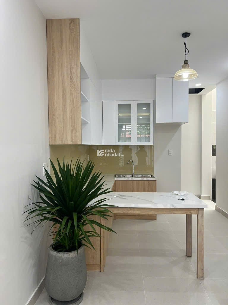 Bán nhà 2 mặt tiền ngay trung tâm chợ Đầu Mối diện tích 79m2, ngang 6m