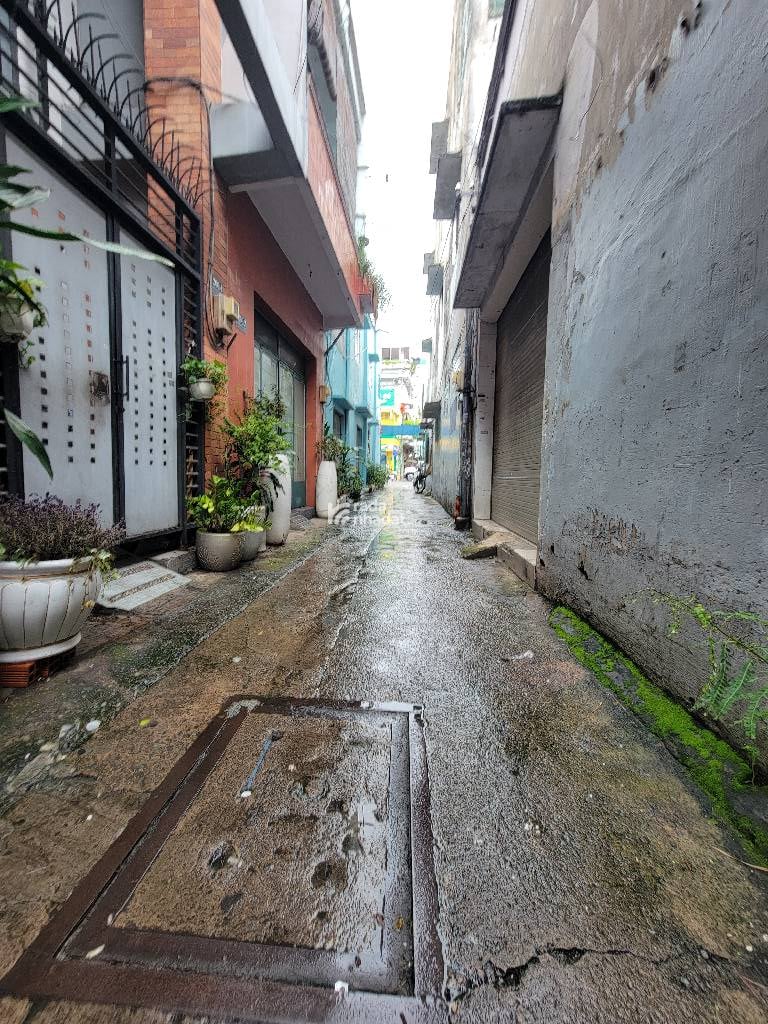 HẺM XE HƠI SÁT NHÀ, LẠC LONG QUÂN, TÂN BÌNH, 50M2 TIỆN XÂY. GIẢM 350TR CHỈ 9.68T TL 