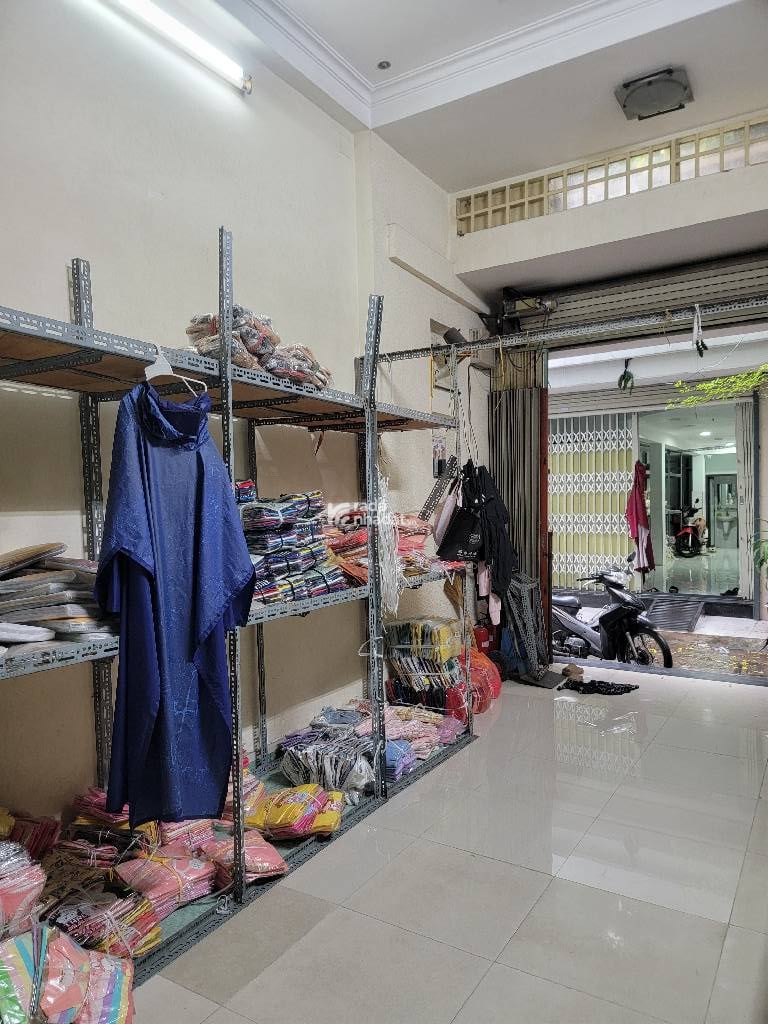 HẺM XE HƠI SÁT NHÀ, LẠC LONG QUÂN, TÂN BÌNH, 50M2 TIỆN XÂY. GIẢM 350TR CHỈ 9.68T TL 