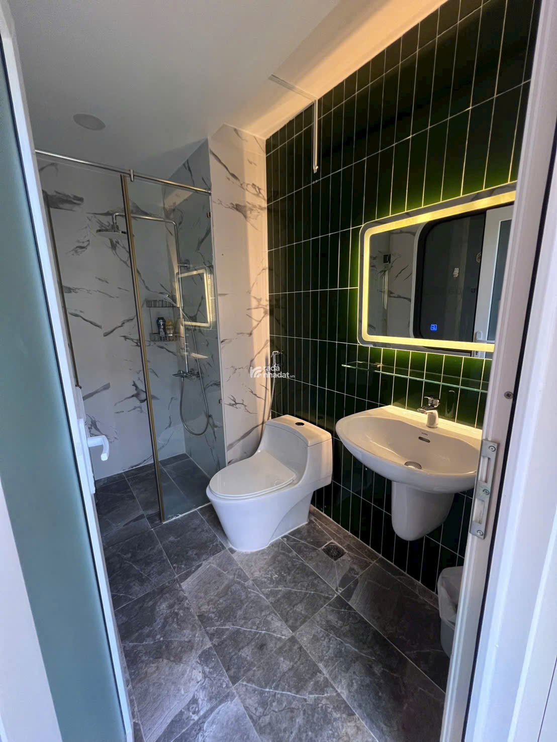 BÁN NHÀ HXH NGUYỄN BỈNH KHIÊM - 5 tầng, có hầm  thang máy - chỉ 12.9 tỷ 