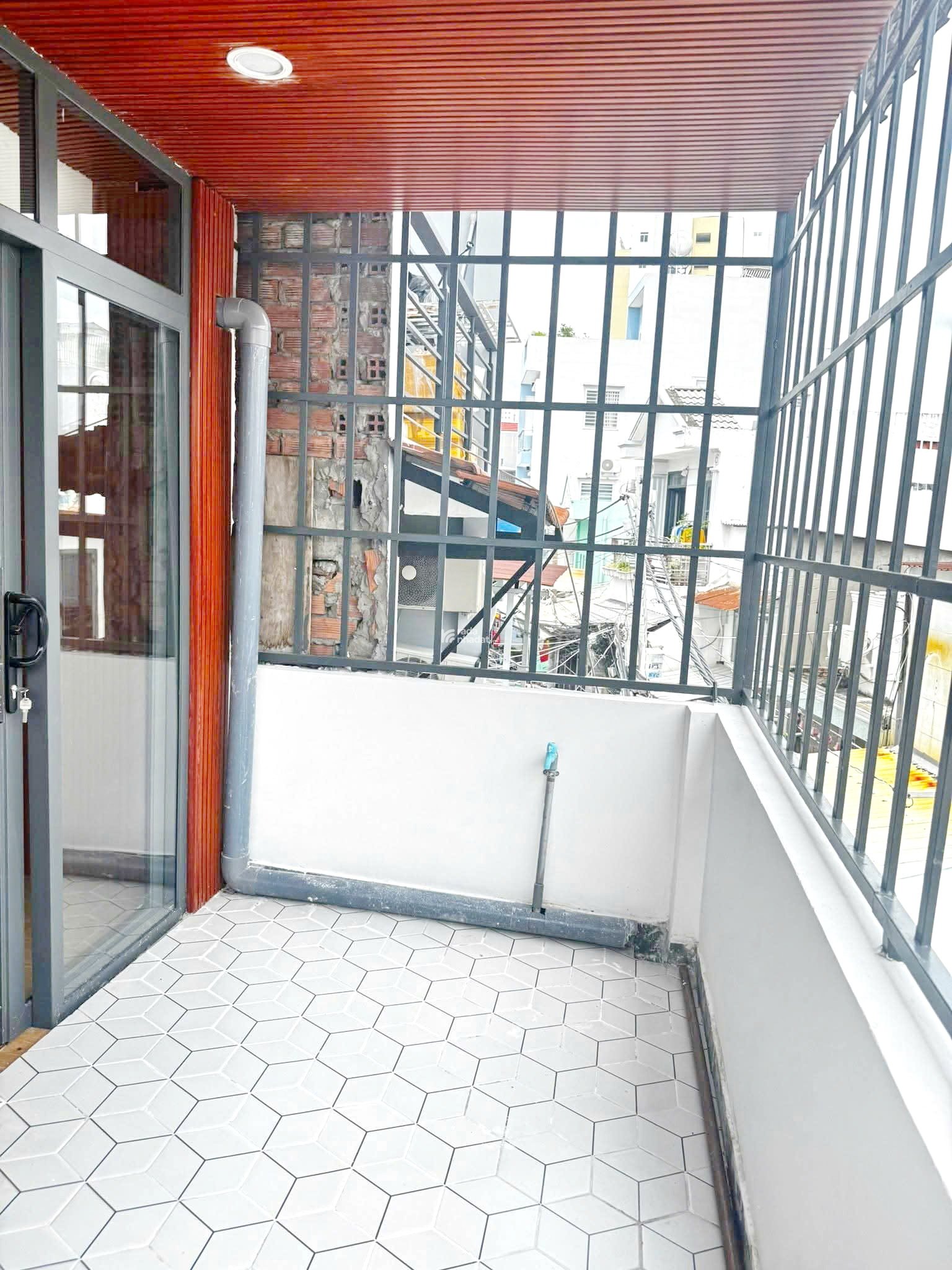 Bán nhà mới 1 lầu gần MT đường Phạm Thế Hiển P. Chánh Hưng Quận 8