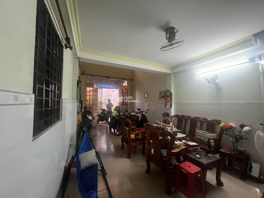 TẦNG BTCT - 60M2 - GẦN MẶT TIỀN - NỞ HẬU