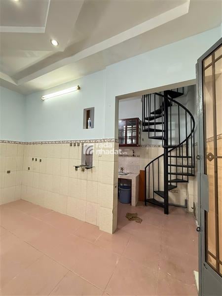 NHÀ VIP NGAY CHỢ PHẠM VĂN HAI, TÂN BÌNH, 21M2 CÓ KC TIỆN CẢI TẠO MỚI. GIẢM 750TR CHỈ 2.6T TL