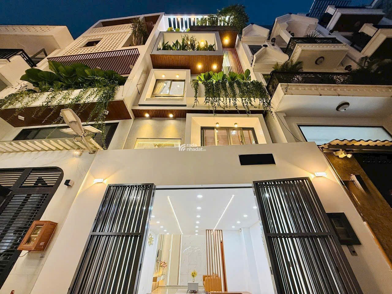 Bán nhà giá mềm Trần Bình Trọng, P1, Quận 10, 6,25 tỷ, sổ riêng, tiện ích xung quanh đầy đủ