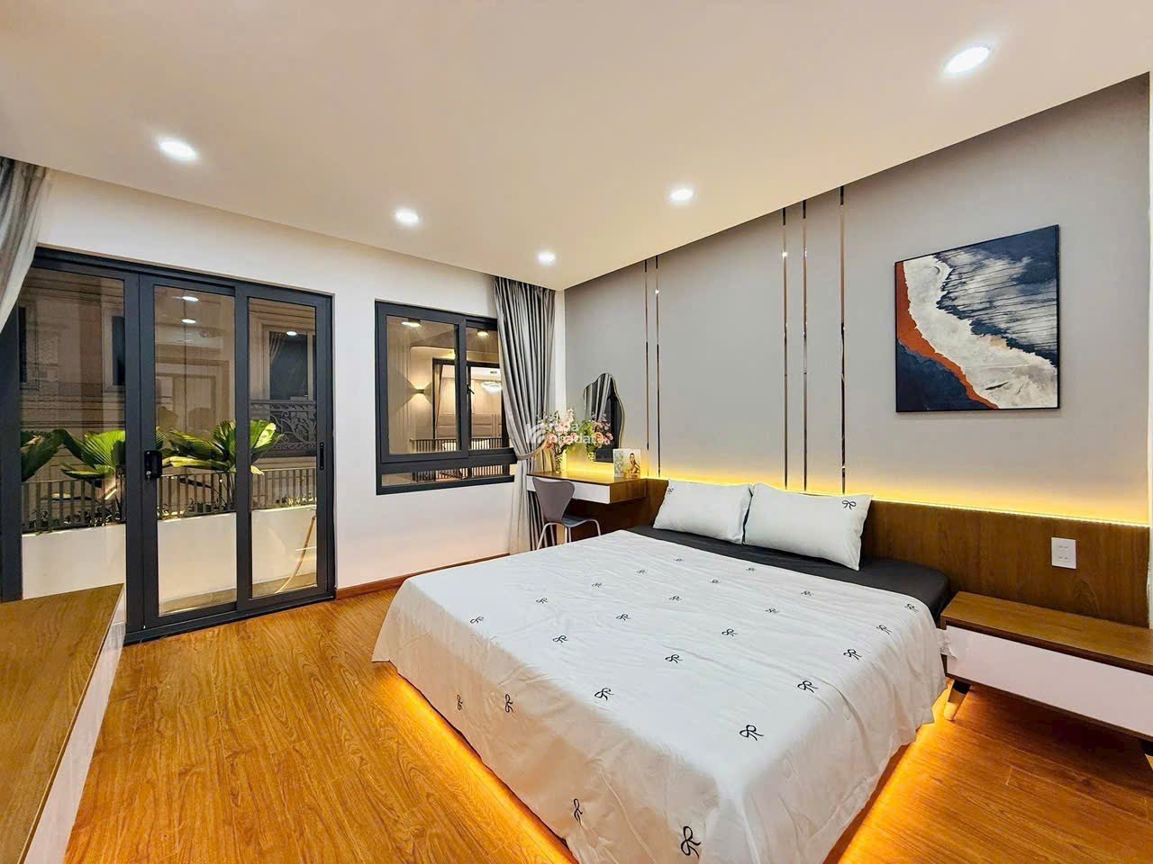 Bán nhà giá mềm Trần Bình Trọng, P1, Quận 10, 6,25 tỷ, sổ riêng, tiện ích xung quanh đầy đủ