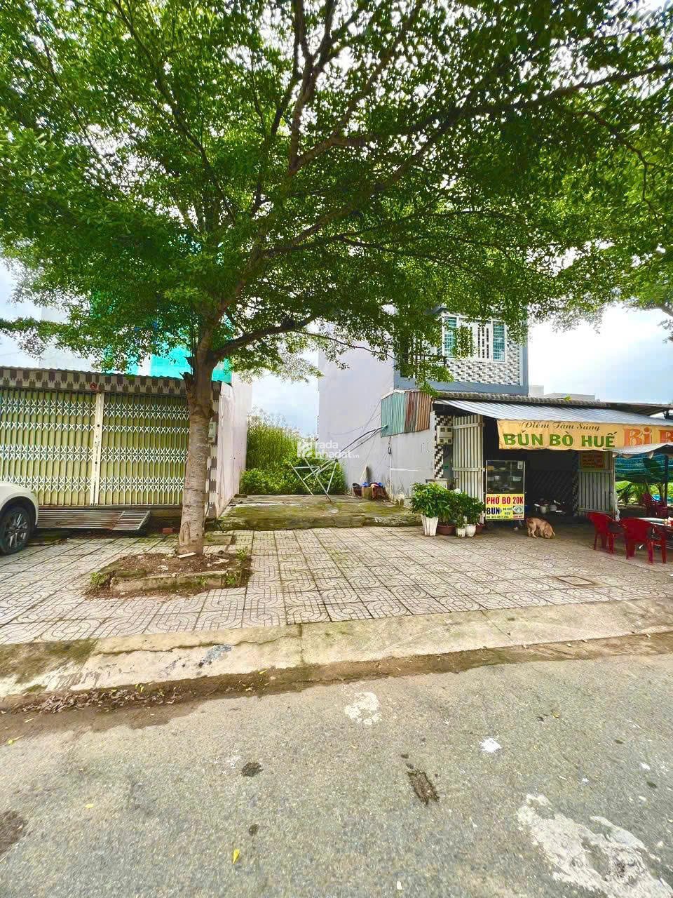NGỘP NGÂN HÀNG CẦN BÁN NHANH LÔ ĐẤT VIEW HỒ 15HA. SỔ HỒNG RIÊNG