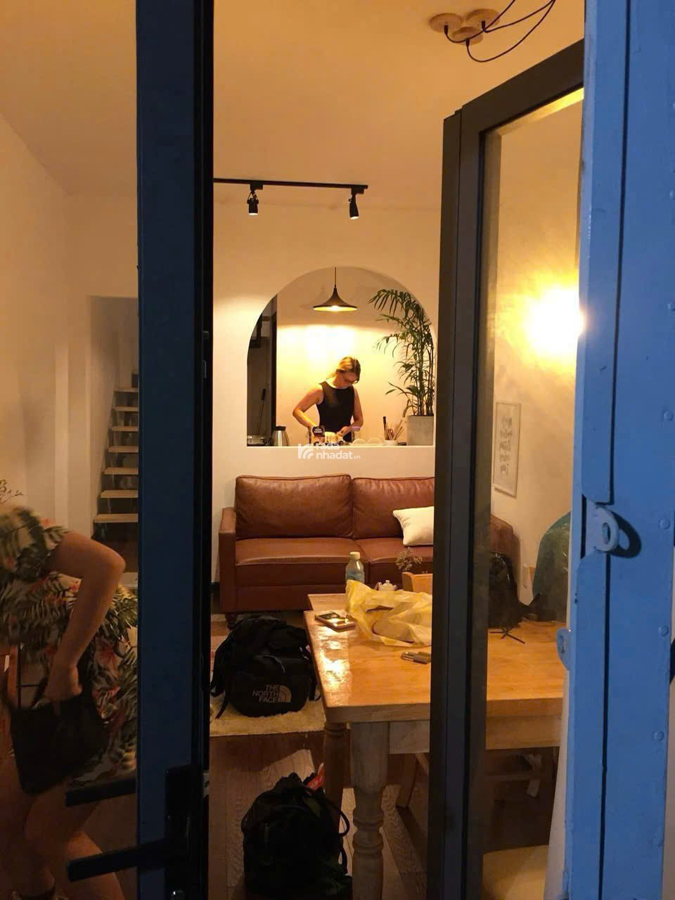 CẦN BÁN NHÀ PHỐ BÙI VIỆN QUẬN 1, 25M2, 2 LẦU, GIÁ 5.1 TỶ