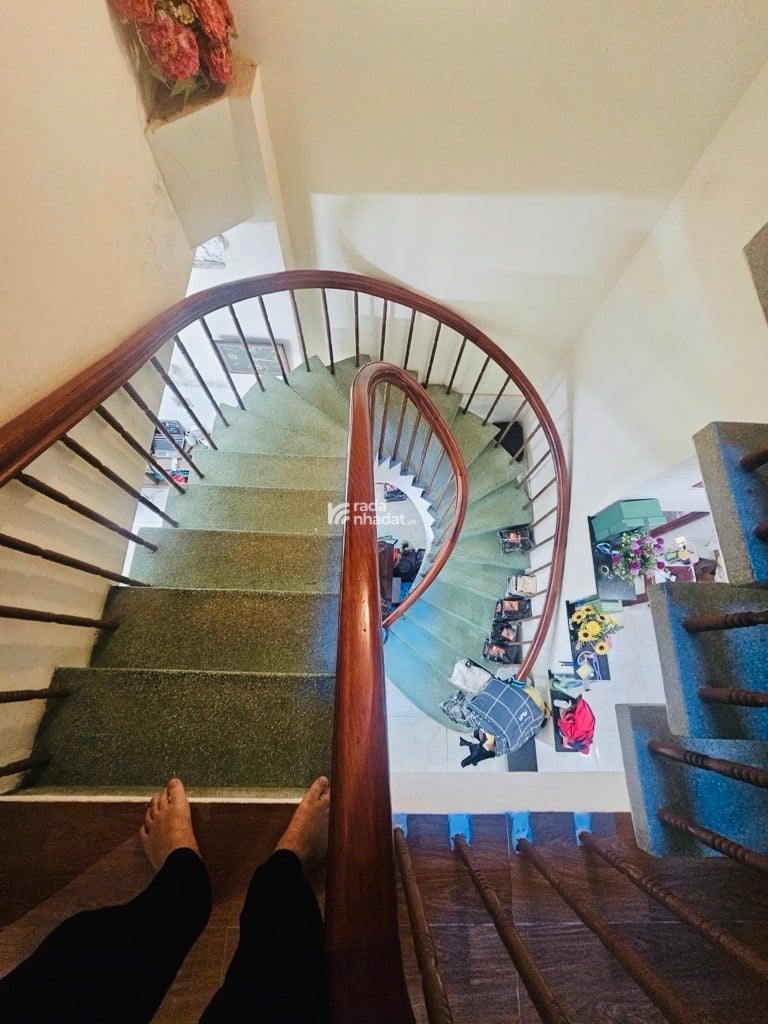 KHU CHỢ VẢI - HỒNG LẠC -TÂN BÌNH -DT: 4.3*14M - 4 TẦNG BTCT - 8 TỶ 5