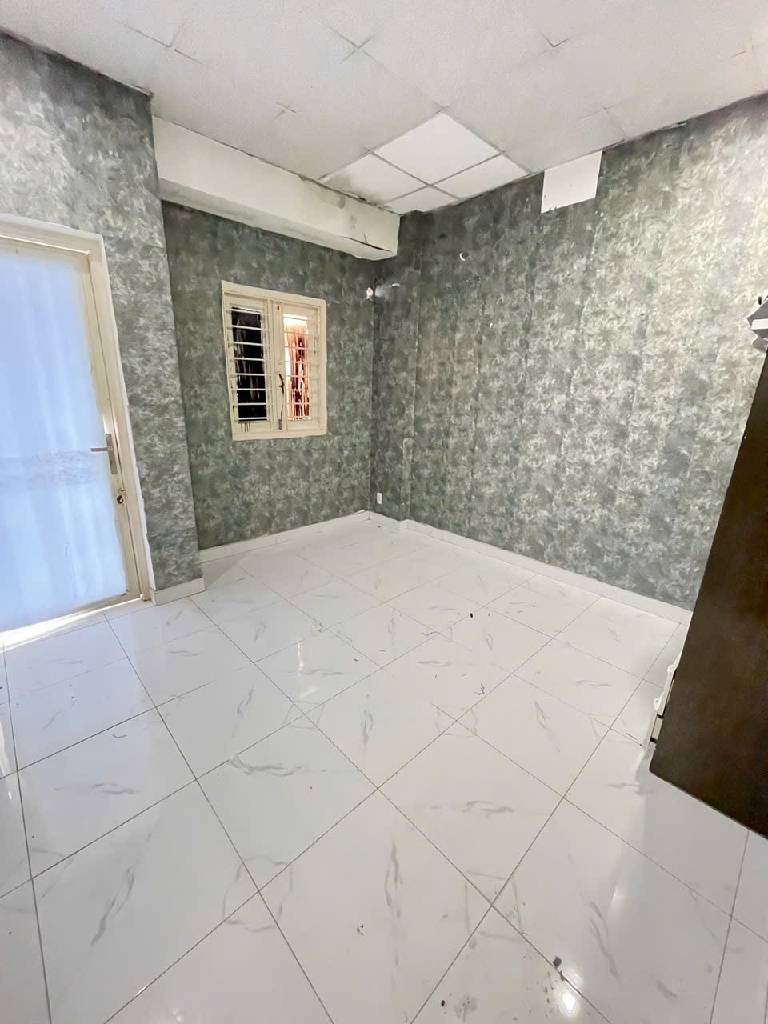 Nhà đẹp BTCT 3 tầng, HXH né nhau, ngay siêu thị AEON 