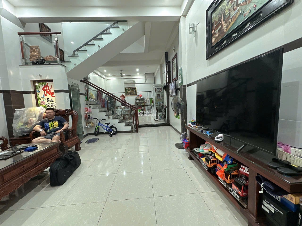 Bán nhà 4 tầng BTCT hẻm 8m Cộng Hòa ngang 5m 100m2 có gara sát bên ga T3 chỉ 23 tỷ.