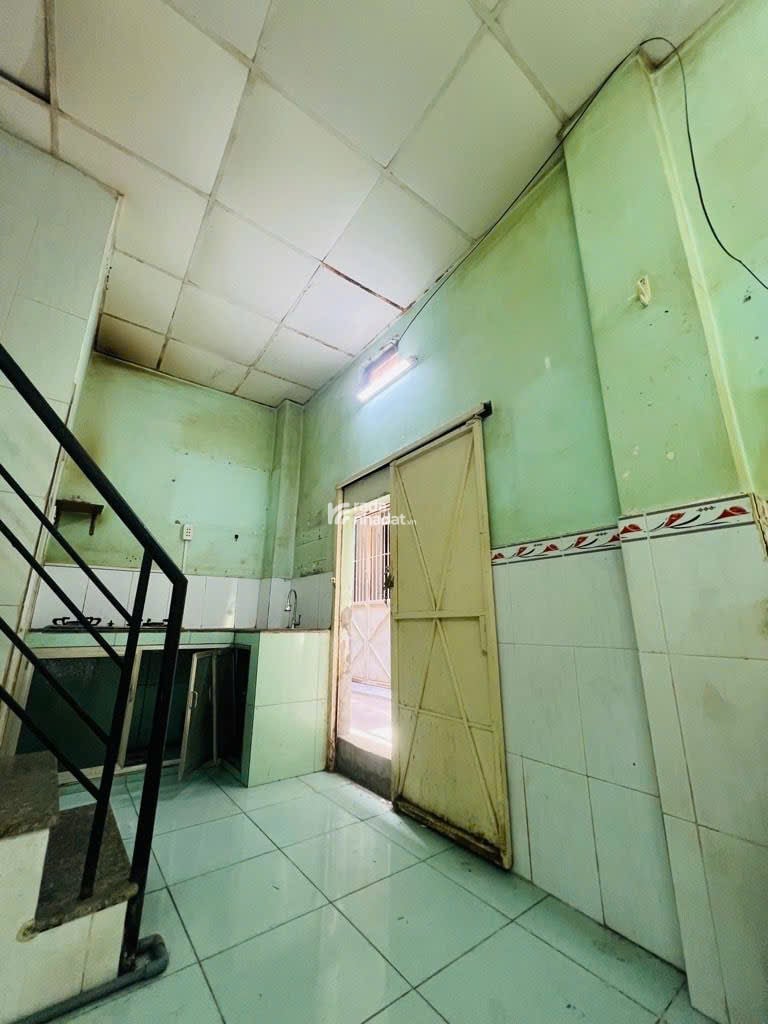 Hiếm nhất phân khúc -Trần Xuân Soạn - nhỉnh 2T tiểu học - căn góc 2MT -đúc BTCT - hẻm ba gác