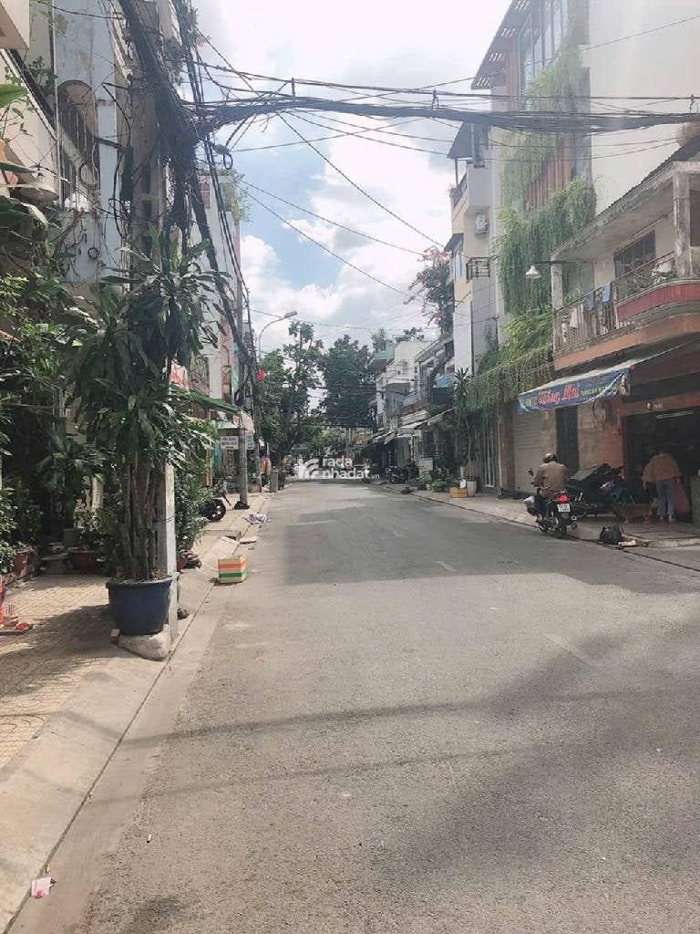 NHÀ NGUYỄN SƠN - TÂN PHÚ HẺM XE HƠI DT : 3.110 NỞ HẬU 1trêt,1 lầu có bancon GIÁ: 4 TỶ 1 TL