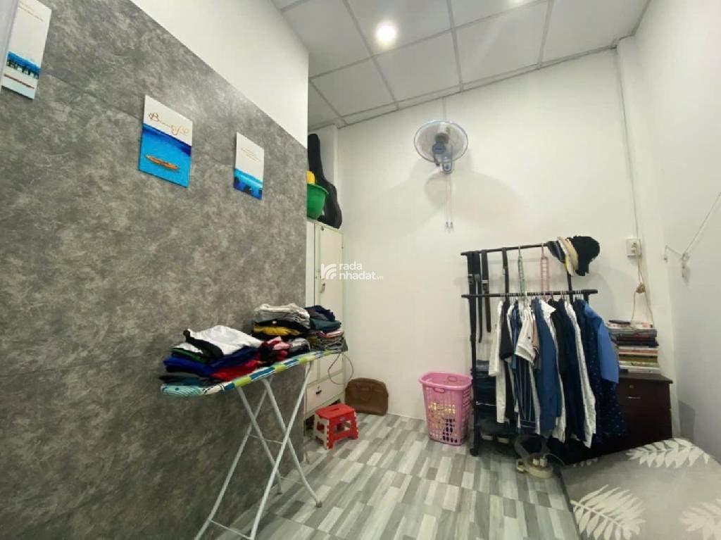 NHÀ NGUYỄN SƠN - TÂN PHÚ HẺM XE HƠI DT : 3.110 NỞ HẬU 1trêt,1 lầu có bancon GIÁ: 4 TỶ 1 TL