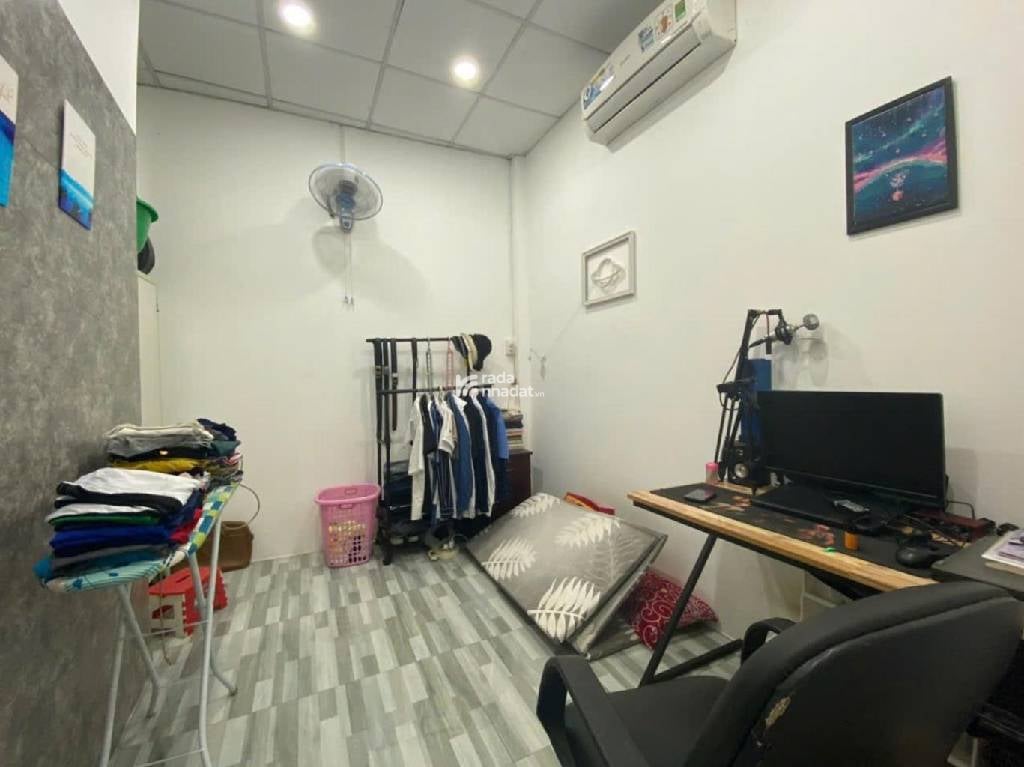 NHÀ NGUYỄN SƠN - TÂN PHÚ HẺM XE HƠI DT : 3.110 NỞ HẬU 1trêt,1 lầu có bancon GIÁ: 4 TỶ 1 TL