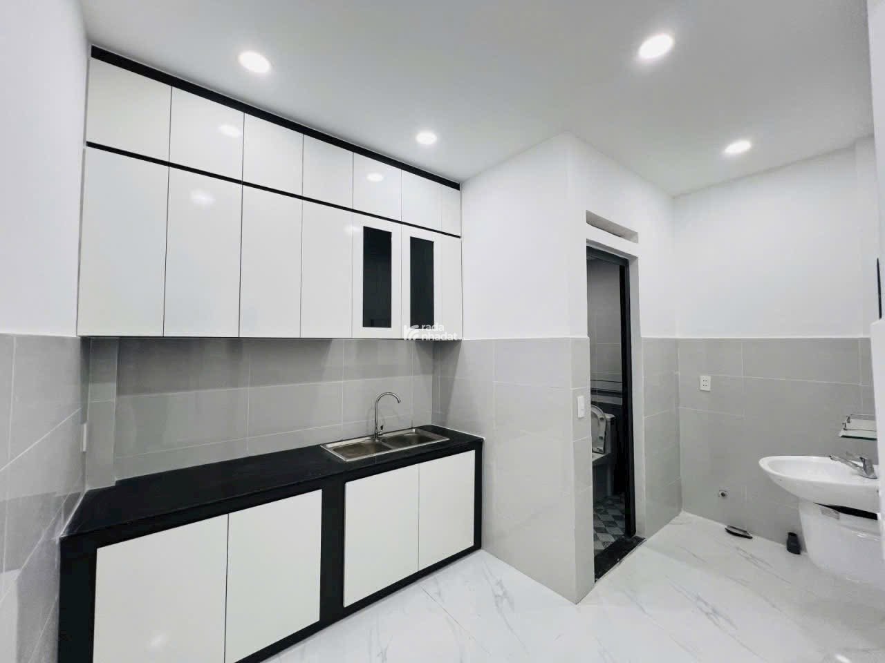 SOS! BÁN NHÀ ĐOÀN VĂN BƠ, PHƯỜNG 16, QUẬN 4, GIÁ TỐT CHỈ 3 tỷ850 TL SỔ RIÊNG HXH