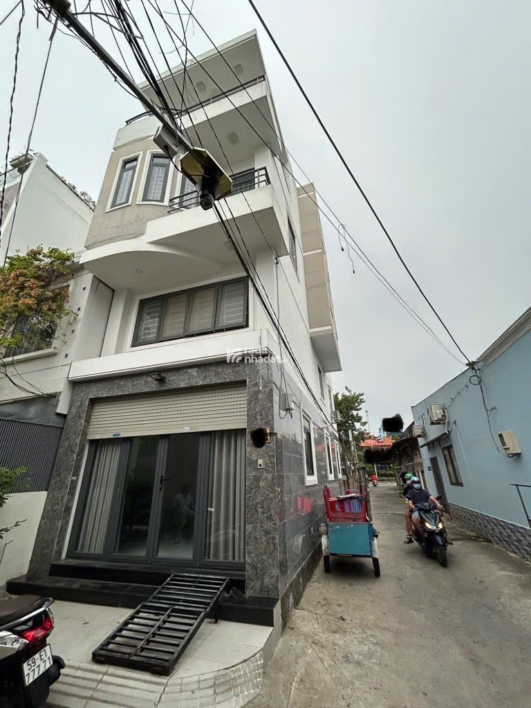 56.2m2 - Giá 10.8tỷ- HXH căn góc Hoàng Trọng Mậu kế tiểu học Tân Hưng
