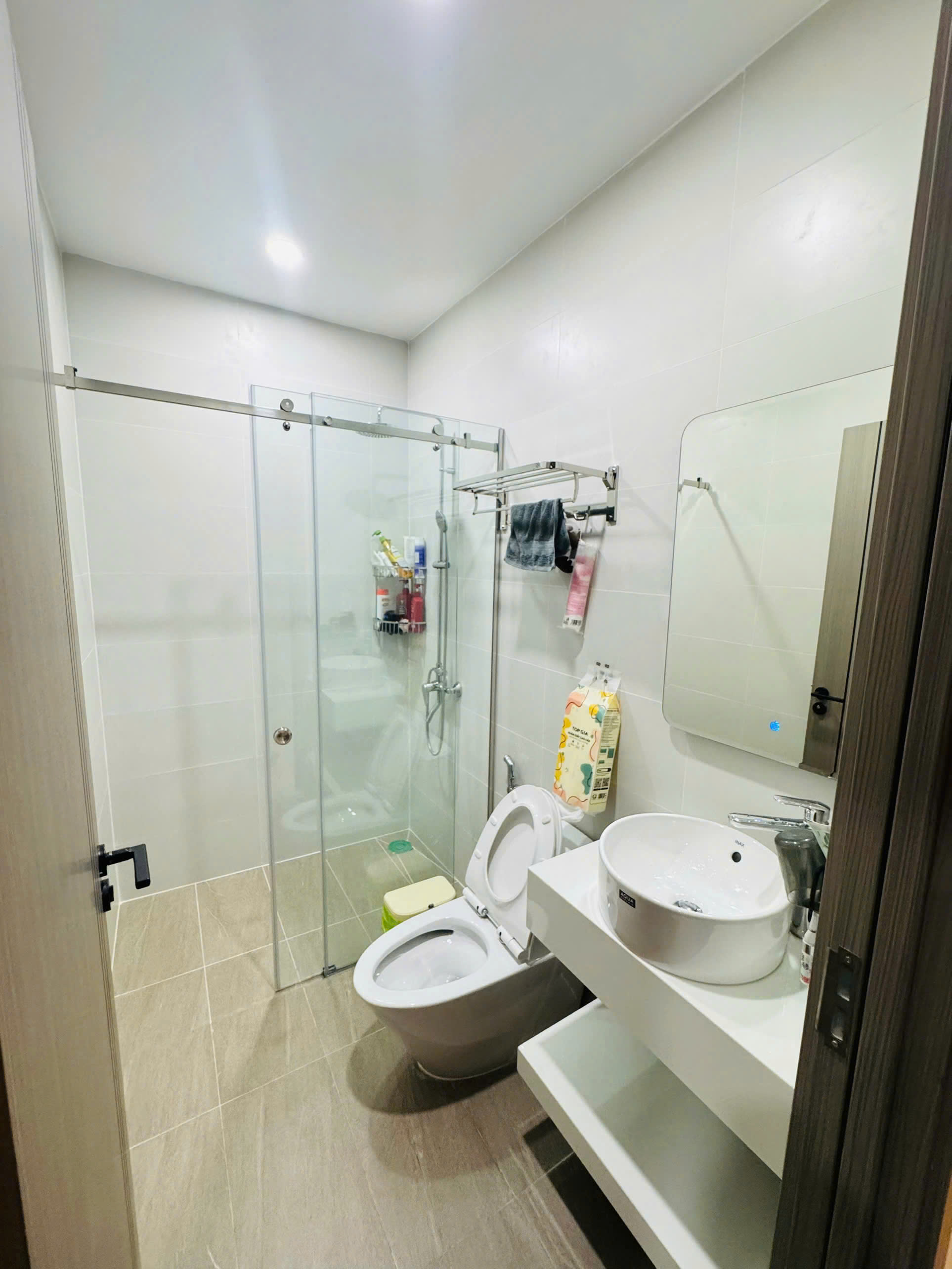 Cần bán Nhà mặt tiền đường 15, Phường Tân Kiểng, DT 4x20m 4 lầu