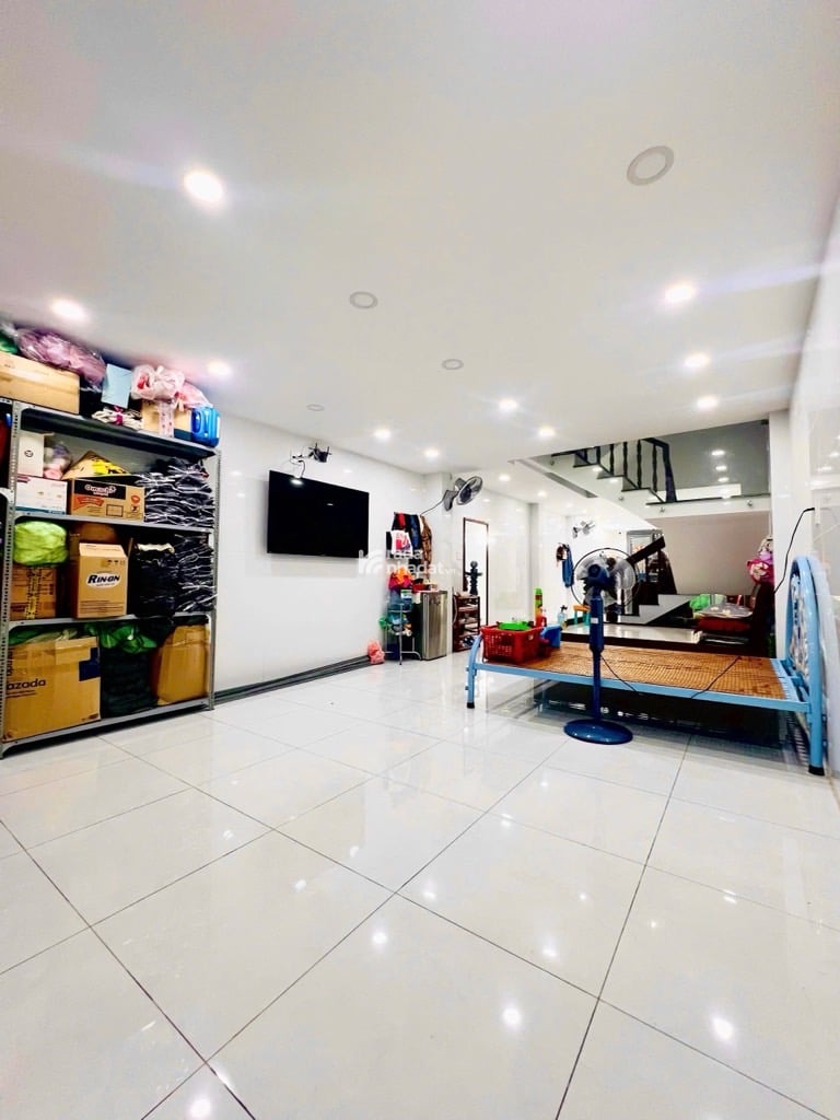 SÁT VÁCH Q10, MẶT TIỀN ĐẶNG LỘ, TÂN BÌNH, 80M2 KẾT CẤU HOA HẬU. GIẢM 350TR CHỈ 15.5T TL