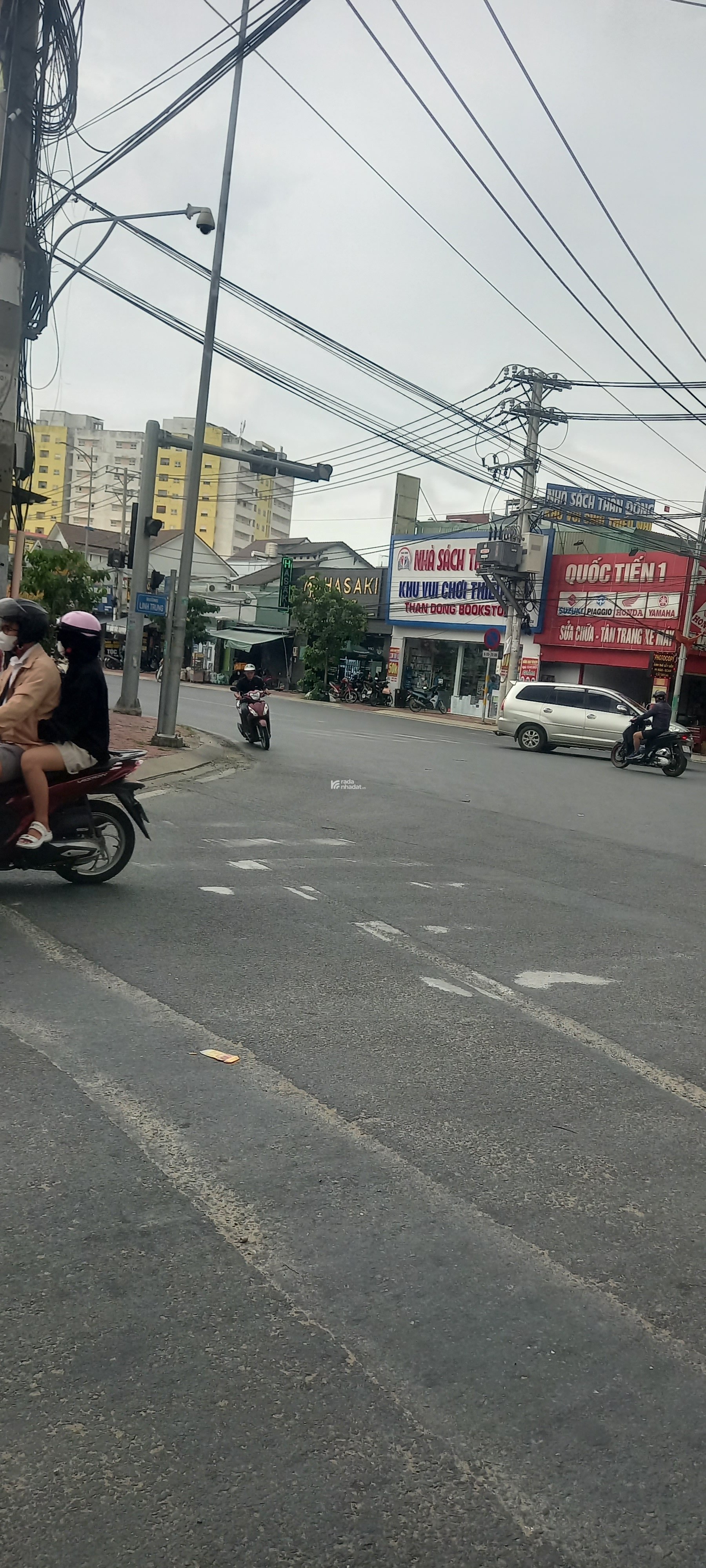 BÁN NHÀ CẤP 4_88M_ NGANG 5_Ô TÔ NGỦ NHÀ_DÂN TRÍ_300M_NGÃ4 THỦ ĐỨC_TIỆN ÍCH NGẬP TRÀN_SÁT CHỢ