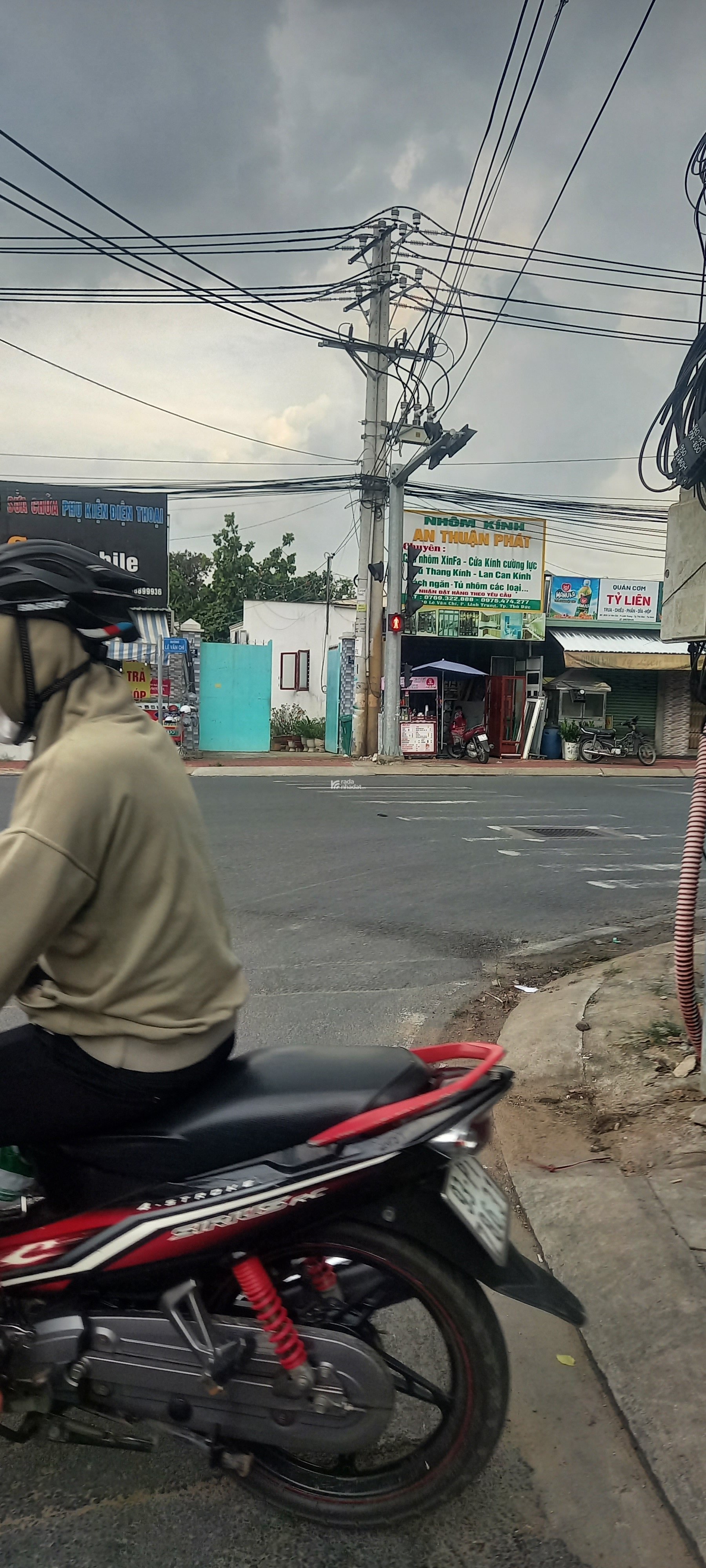 BÁN NHÀ CẤP 4_88M_ NGANG 5_Ô TÔ NGỦ NHÀ_DÂN TRÍ_300M_NGÃ4 THỦ ĐỨC_TIỆN ÍCH NGẬP TRÀN_SÁT CHỢ