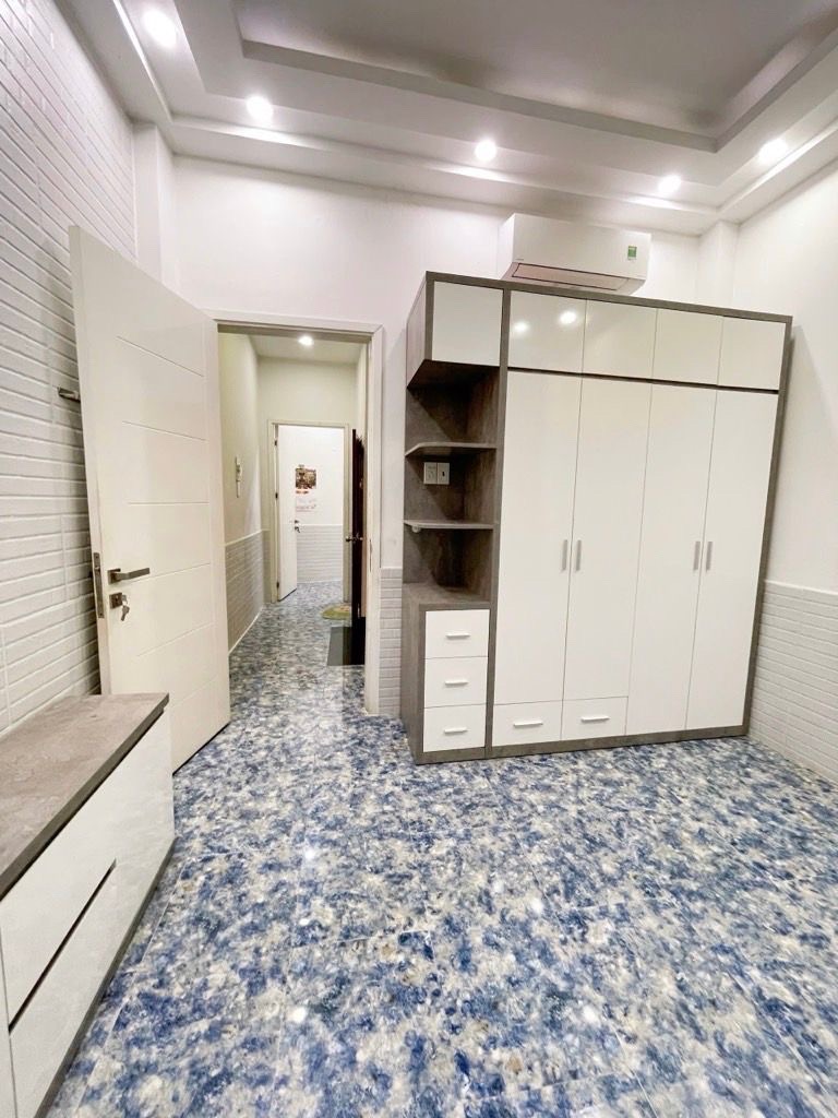 PHAN VĂN TRỊ P.11 BÌNH THẠNH - 4 TẦNG BTCT 5PN MỚI ĐẸP - DT 36M2 (3.6x10)