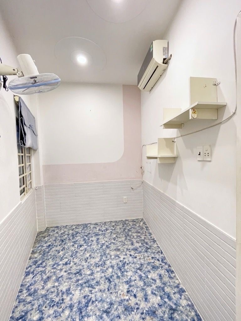 PHAN VĂN TRỊ P.11 BÌNH THẠNH - 4 TẦNG BTCT 5PN MỚI ĐẸP - DT 36M2 (3.6x10)