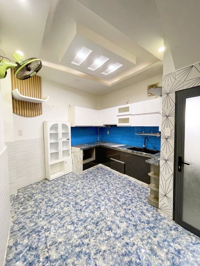 PHAN VĂN TRỊ P.11 BÌNH THẠNH - 4 TẦNG BTCT 5PN MỚI ĐẸP - DT 36M2 (3.6x10)