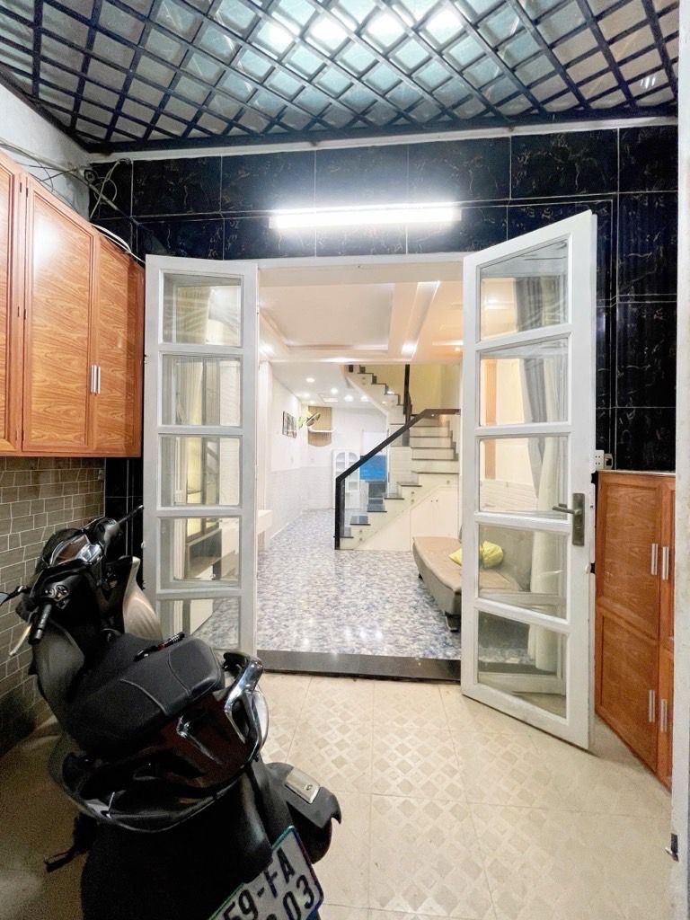 PHAN VĂN TRỊ P.11 BÌNH THẠNH - 4 TẦNG BTCT 5PN MỚI ĐẸP - DT 36M2 (3.6x10)