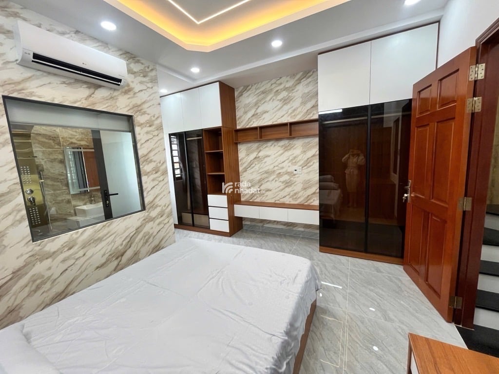 NHÀ MỚI THIẾT KẾ ĐẸP - HẺM XE HƠI THÔNG NGAY NGÃ TƯ 4 XÃ - HƯƠNG LỘ 2 - GIÁP TÂN PHÚ - 5 TẦNG - FUL