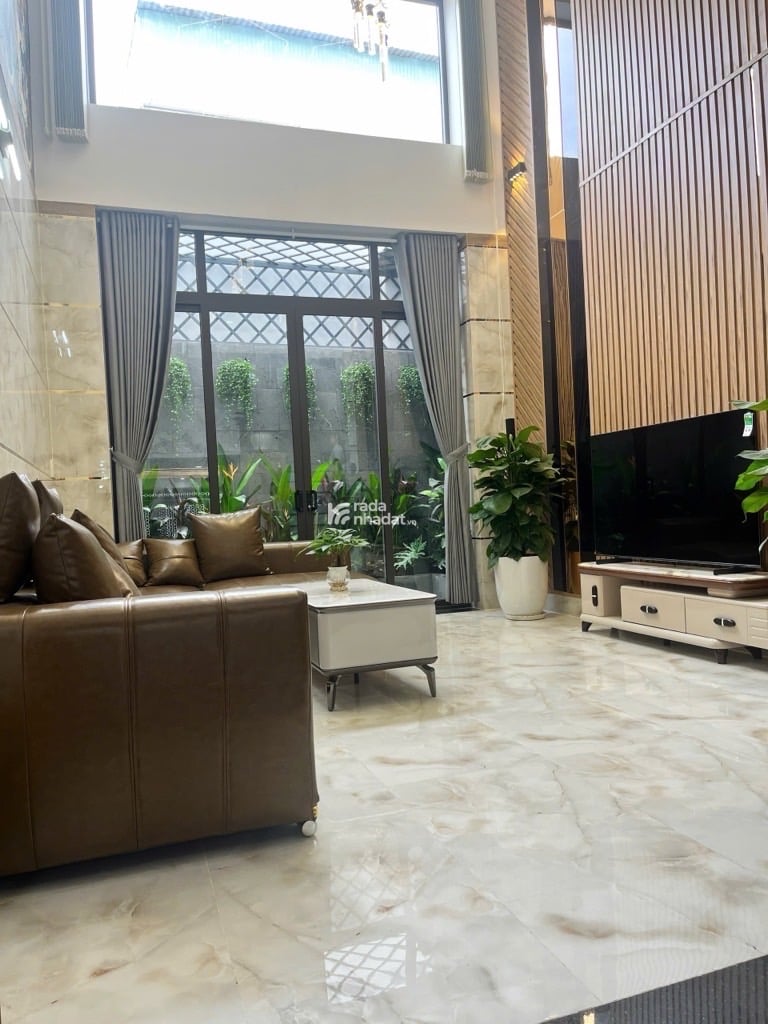 NHÀ MỚI THIẾT KẾ ĐẸP - HẺM XE HƠI THÔNG NGAY NGÃ TƯ 4 XÃ - HƯƠNG LỘ 2 - GIÁP TÂN PHÚ - 5 TẦNG - FUL