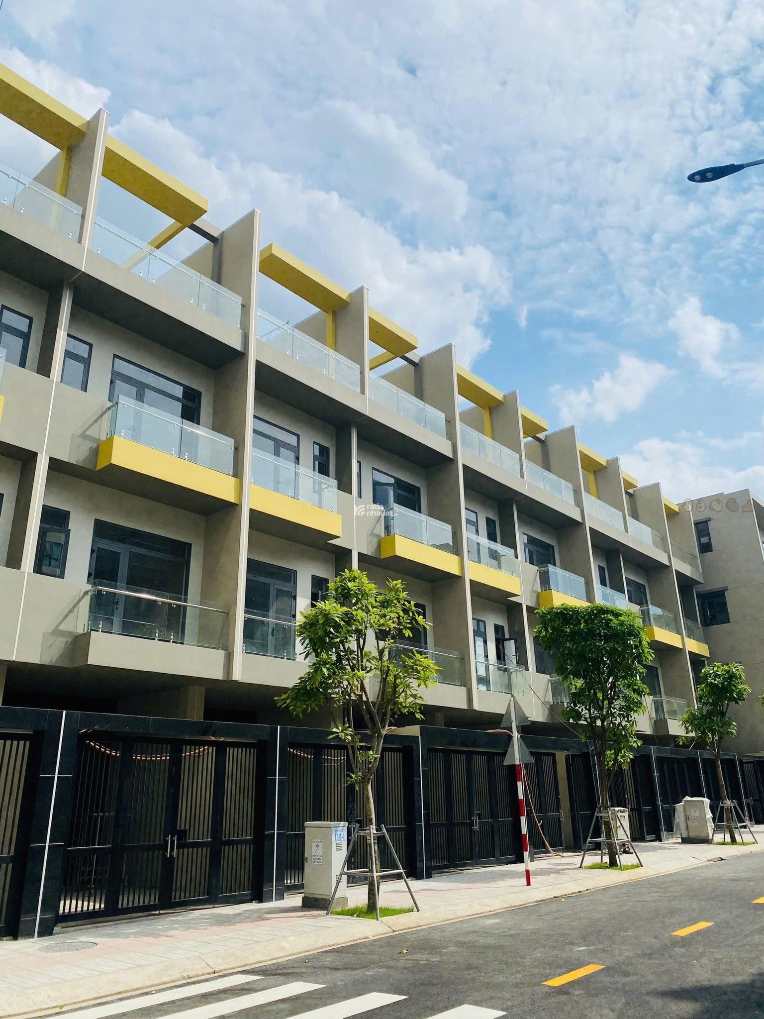 "Mua trực tiếp chủ đầu tư" chiết khấu 6% - Nhà phố khu an ninh Bcons đường Thống Nhất, gần ga Metro